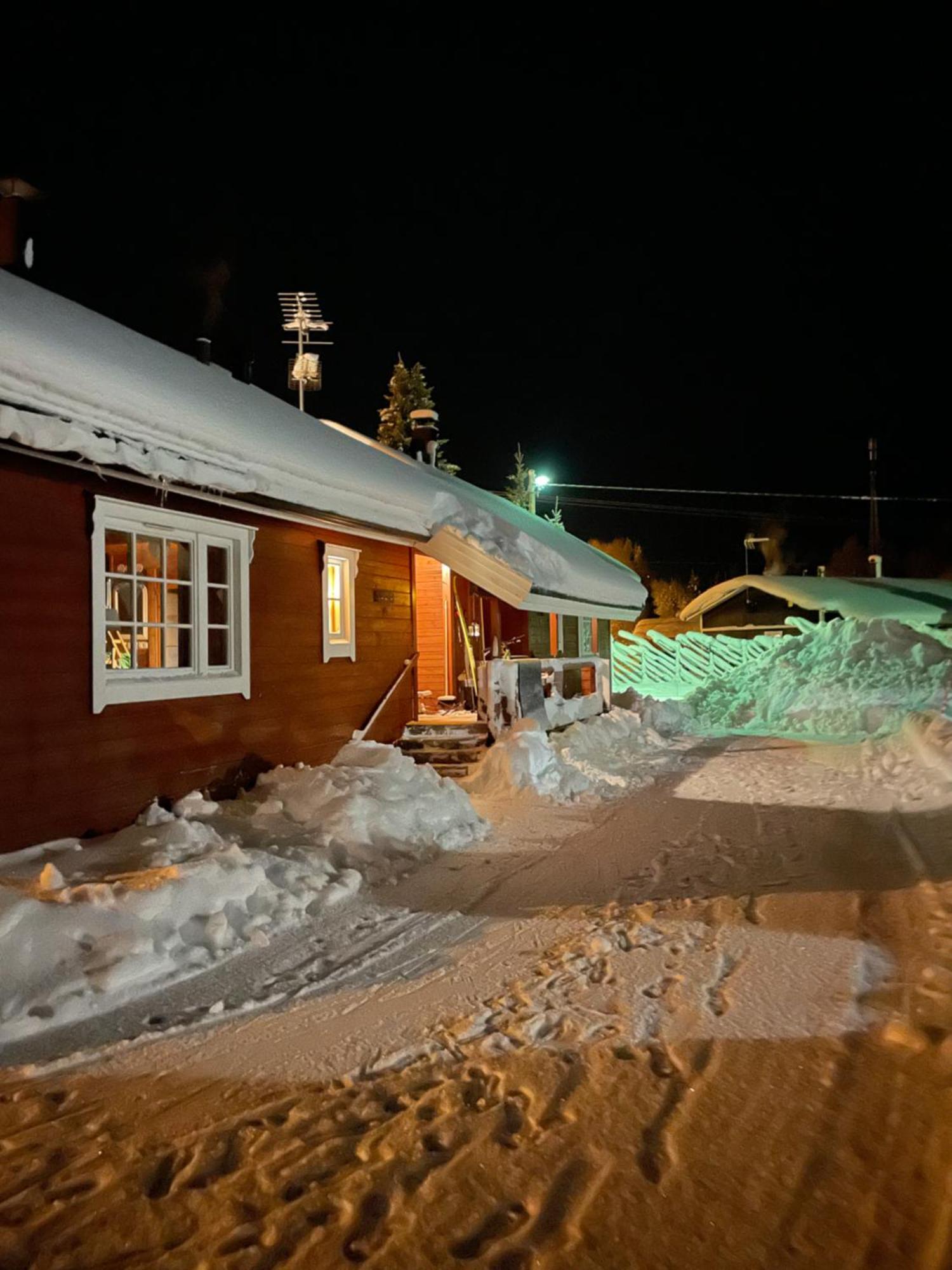 Yllaestoelli 2 A, Aekaeslompolo Villa Kolari Exteriör bild